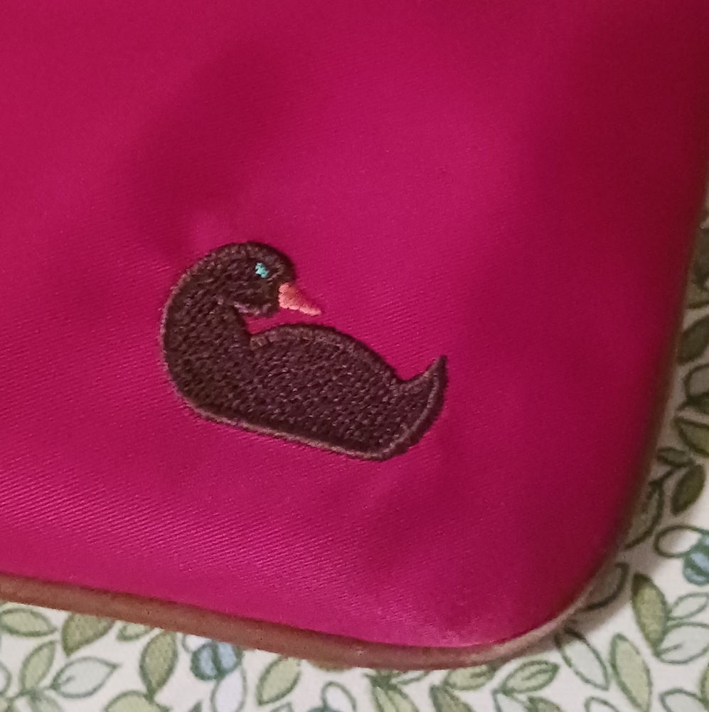 🦆 D&B - Picture 2 of 15